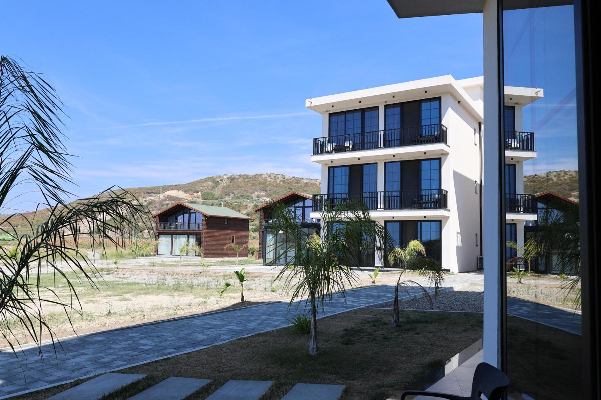 Posh Villa 2 Kavaje Buitenkant foto
